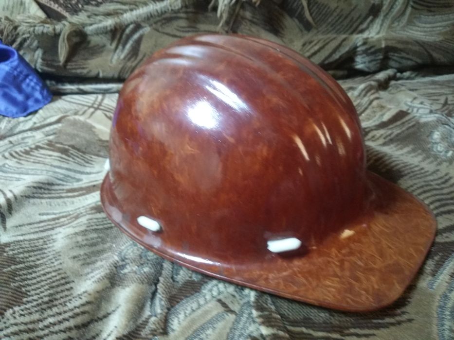 Продам каски до 20 ши.