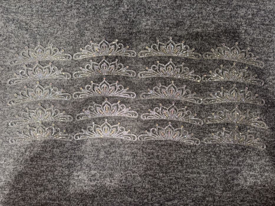 Корона на гульку / пучек для художественной гимнастики