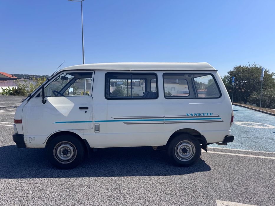 Nissan Vanette 297000km 1 dono