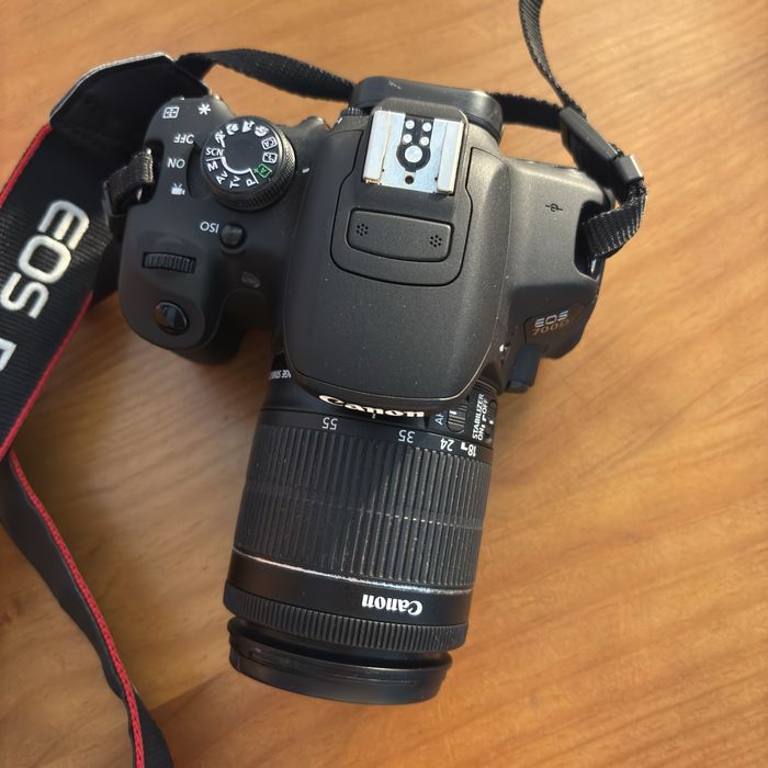 CAM. CANON EOS 700D