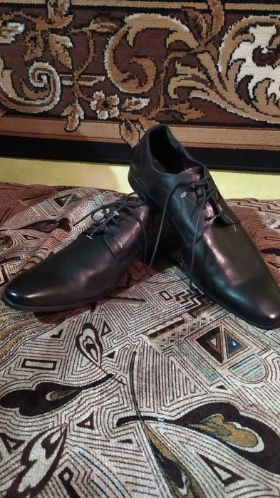 Продам туфлі чоловічі шкіряні нові Manfield