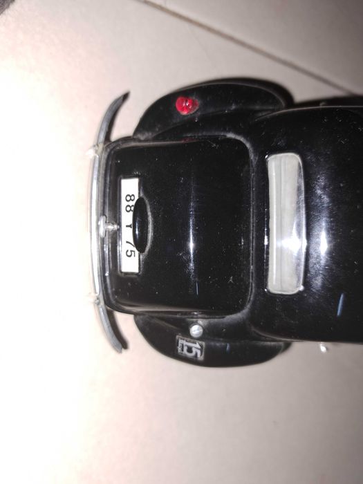 Citroen 15cv 6 cyl (1952) esc. 1/18