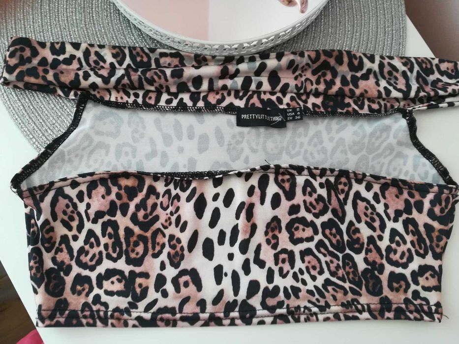 Crop top Pretty Little Thing S panterk