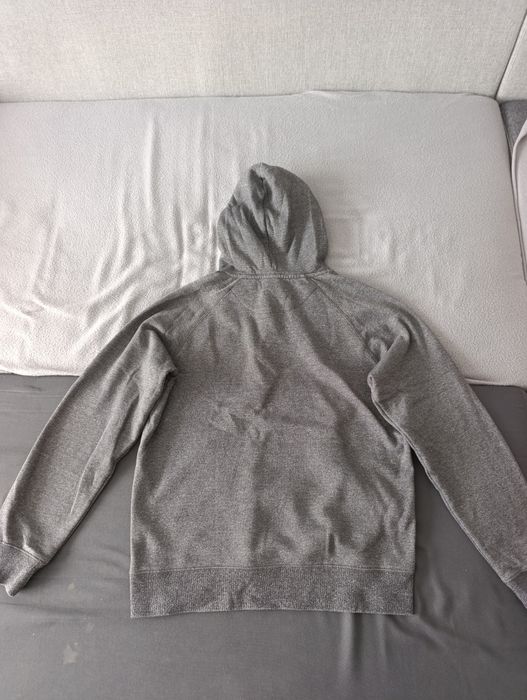 Bluza sportowa firmy Elbrus z kapturem