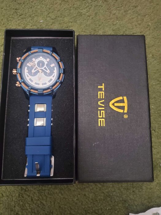 Продам годинник кварц