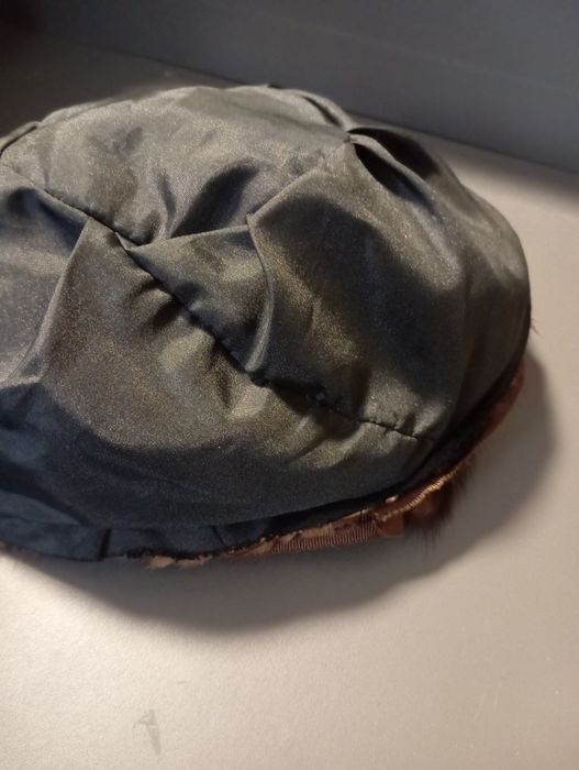 Czapka puchata damska