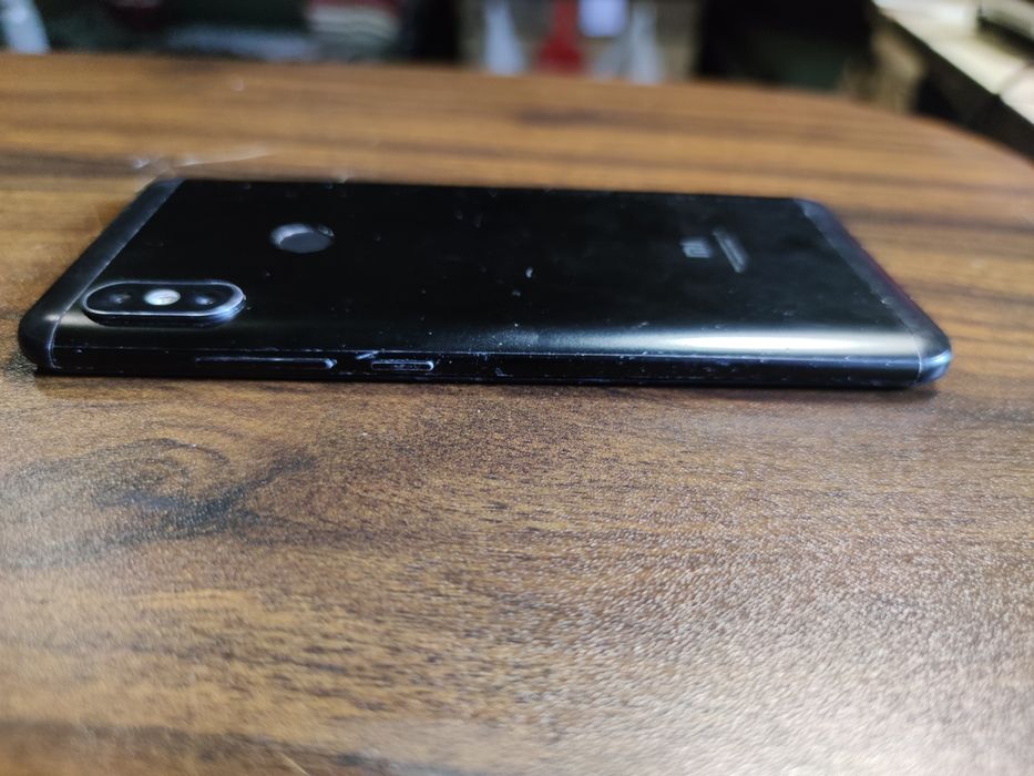 Redmi note 5 4/64 Gb