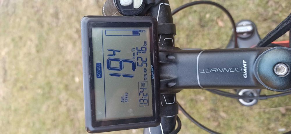 Rower elektryczny Giant Dirt Hybryd