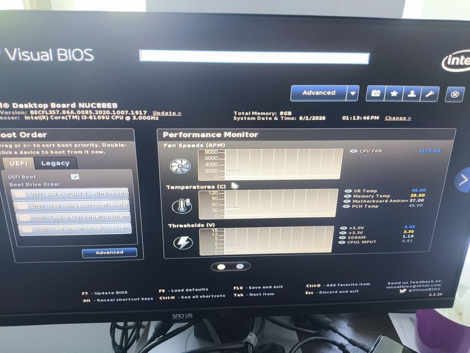 Intel NUC i3-8109U/8GB/120  Windows 11 Pro