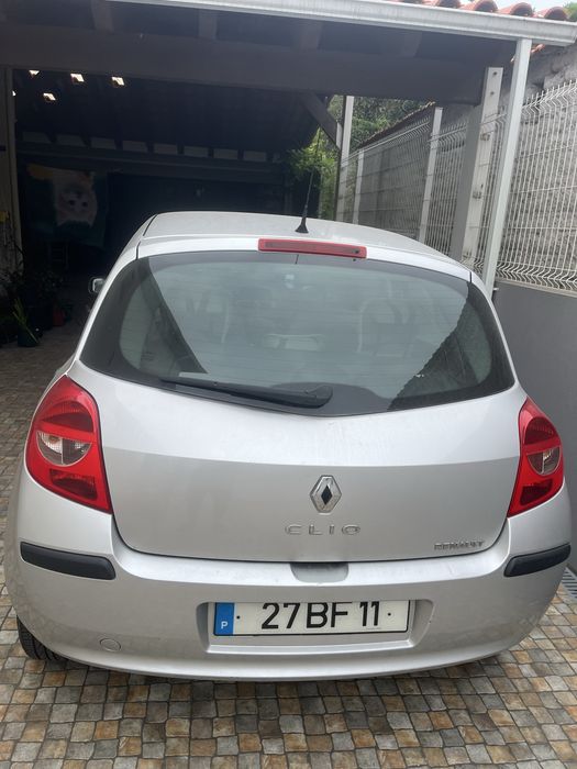 Rensult clio de 2006 em muito bom estado