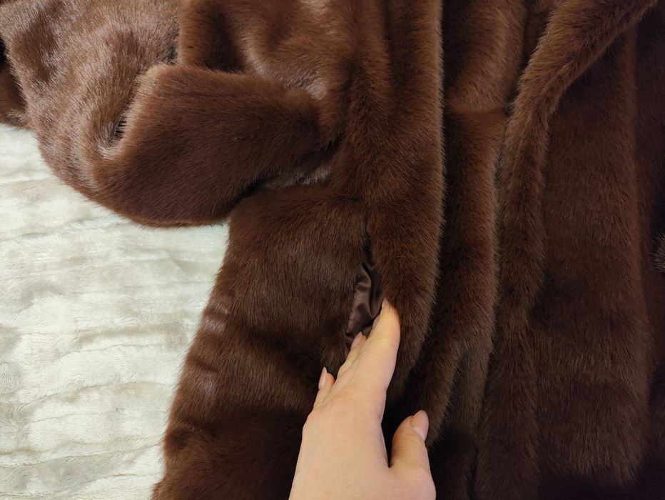 Шуба зі штучного хутра . Коричнева шуба жіноча розмір s