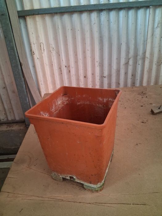 Vasos castanhos 10 litros