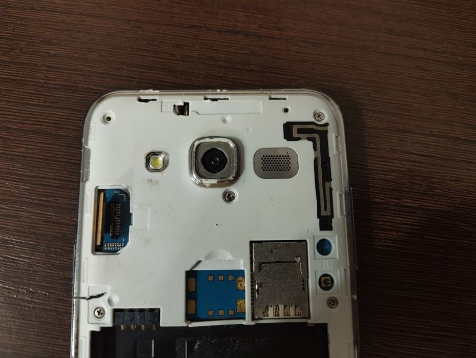 Samsung (який не знаю