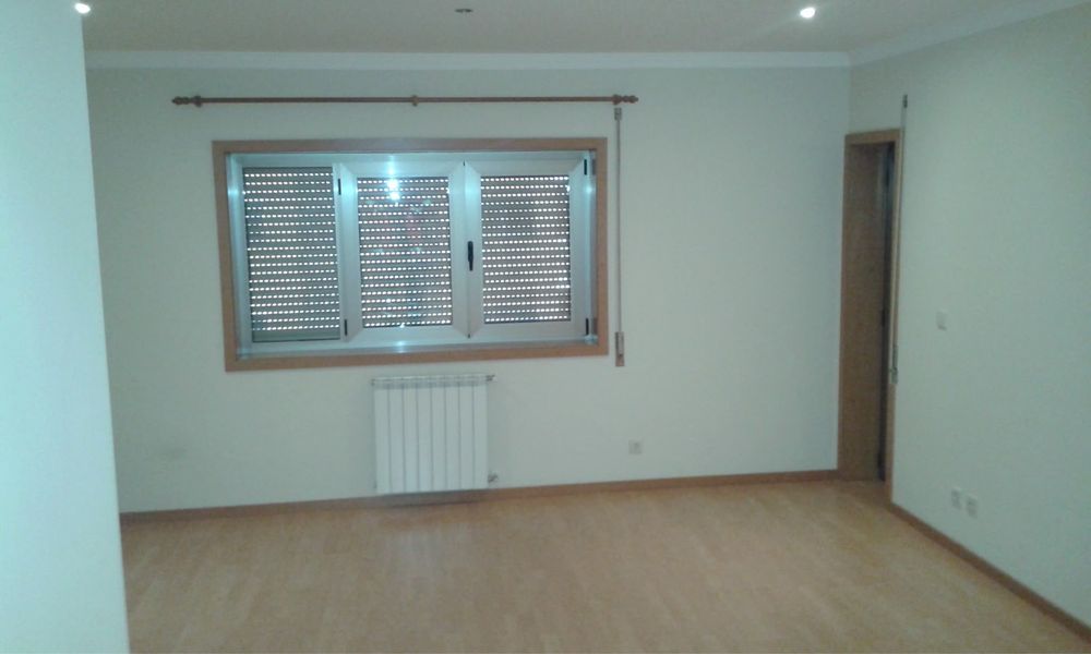 Alugo T4 em Bragança