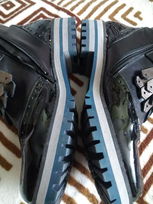 Ботінки-оксфорди жіночі шкіряні напівлаковані демі. СТАН НОВИХ