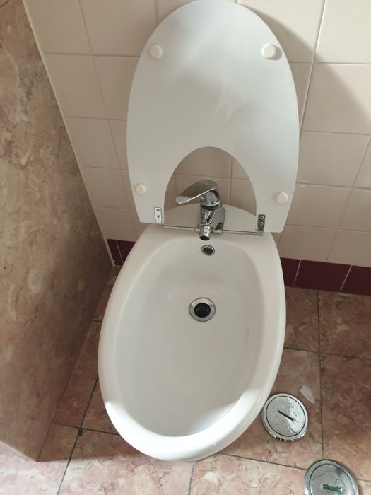 Bidé marca Valadares