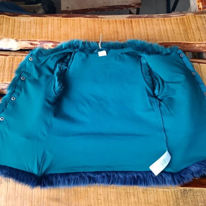 Хутряна жилетка для дівчинки 4-5 років next