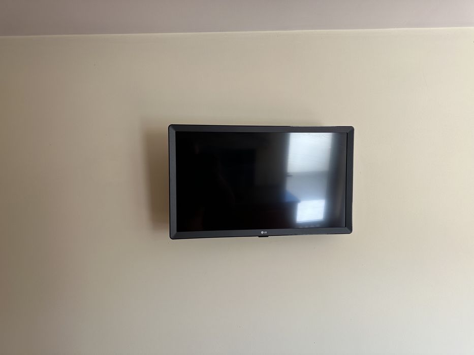 TV Led Lg para cozinha ou quarto 22”