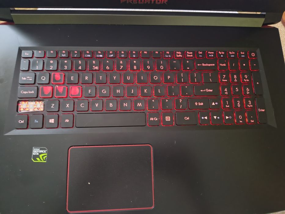 Sprzedam laptop gamingowy Predator