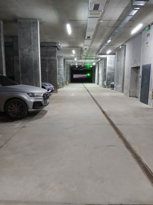 Продаж паркомісця ЖК Континент вул. Трускавецька