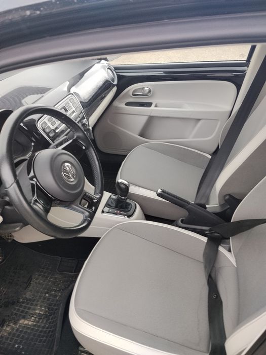 Автомобіль VOLKSWAGEN  e-up