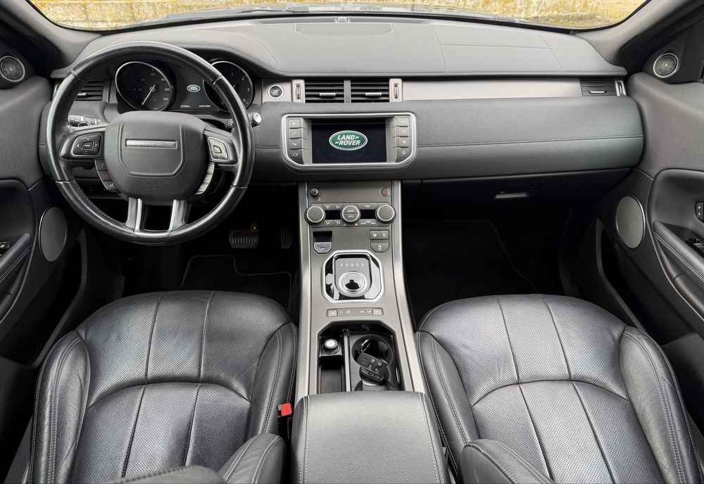 Land Rover Evoque Aut Skyview Edition.