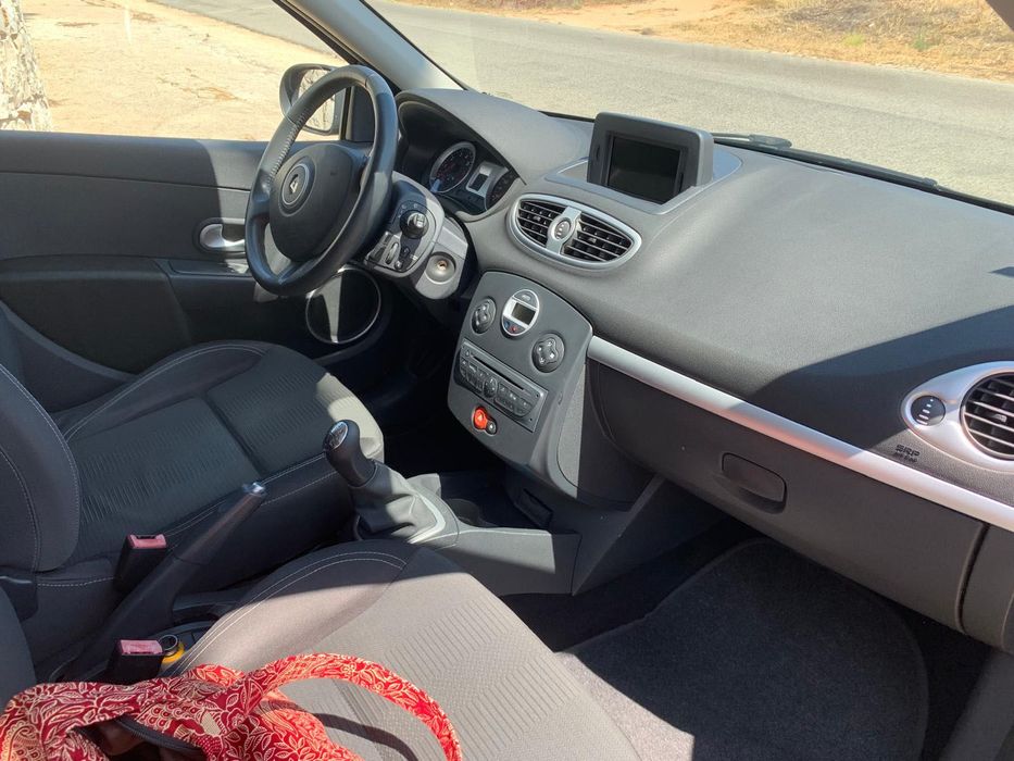 Renault Clio III 2011 89000km 1,2 75cv