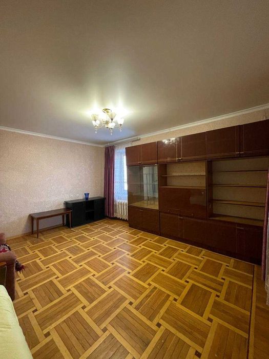 Здам велику 1 кім. квартиру на Кн. Володимира Великого/Марсельській!