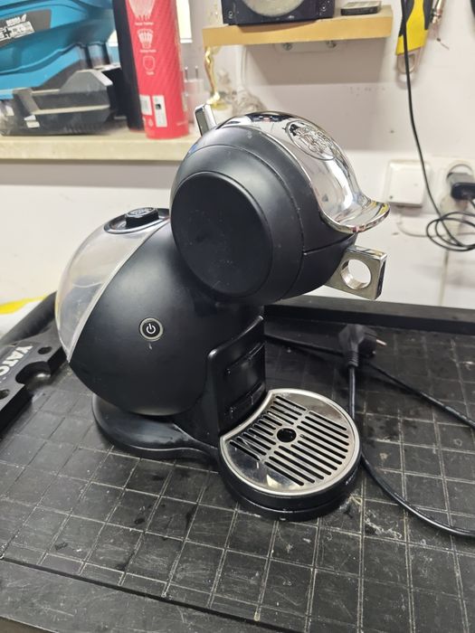 Ekspres na kapsułki nescafe dolce Gusto krups