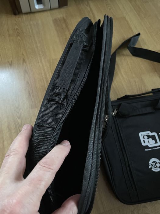 Torba na laptopa i dokumenty