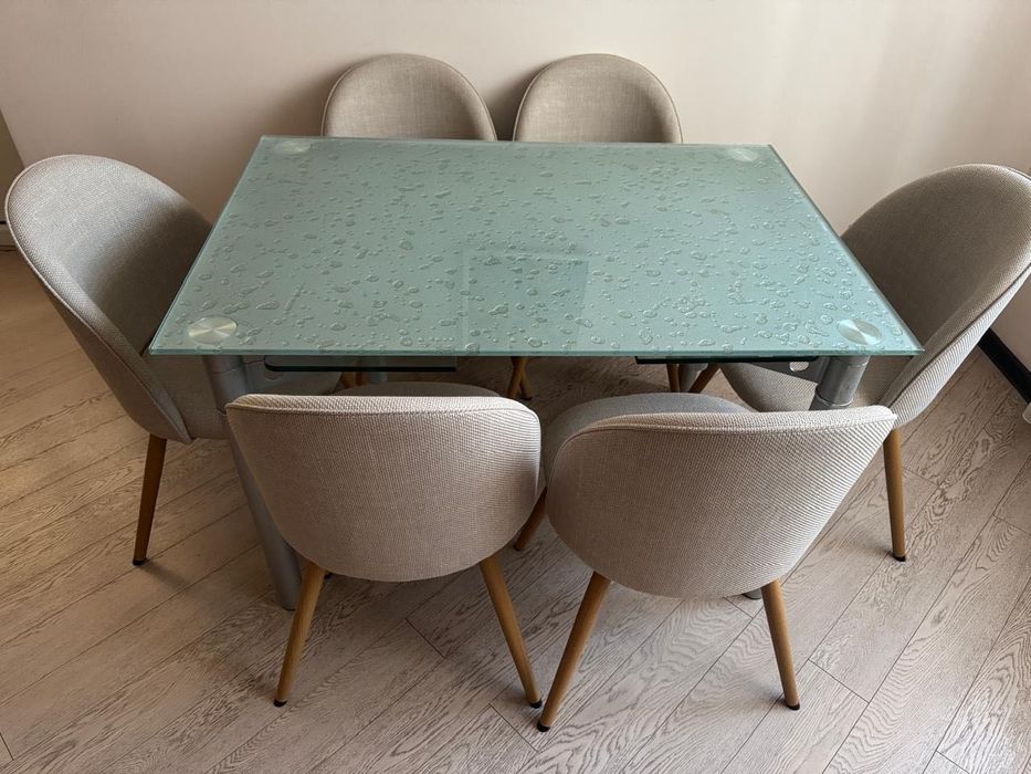 Кухонный стеклянный  стол