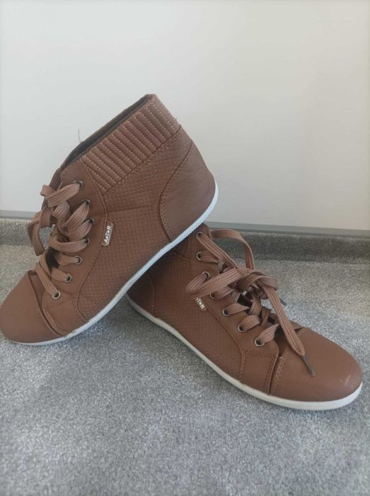 Damskie jesienne trampki