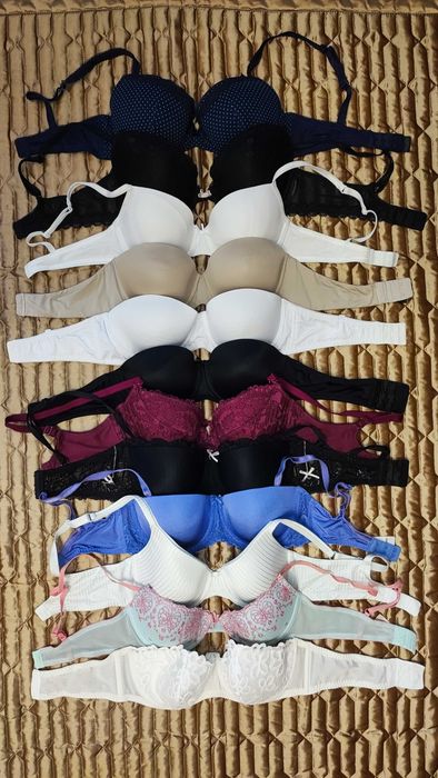 Бюстгальтери  різні  Обʼєм: 75.