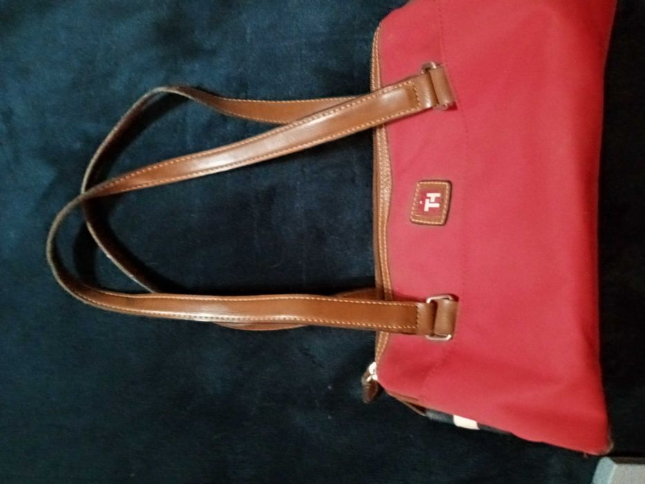 Mala TOMMY HILFINGER em bom estado