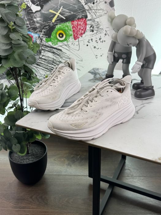Кросівки Hoka Clifton 9 38.5 розмір Е15746