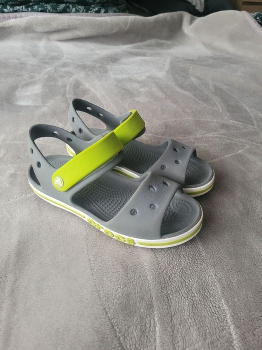 Crocs J1 szare z zielonym rozm. 32