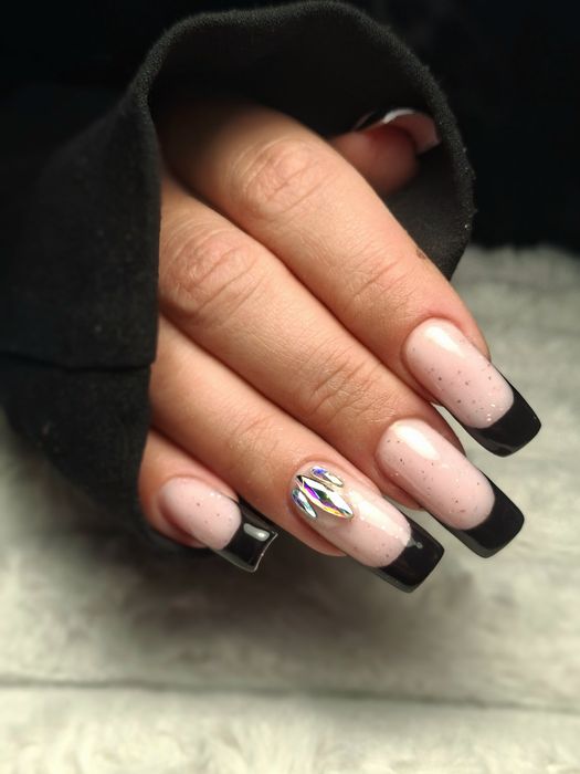 Paznokcie - manicure i pedicure