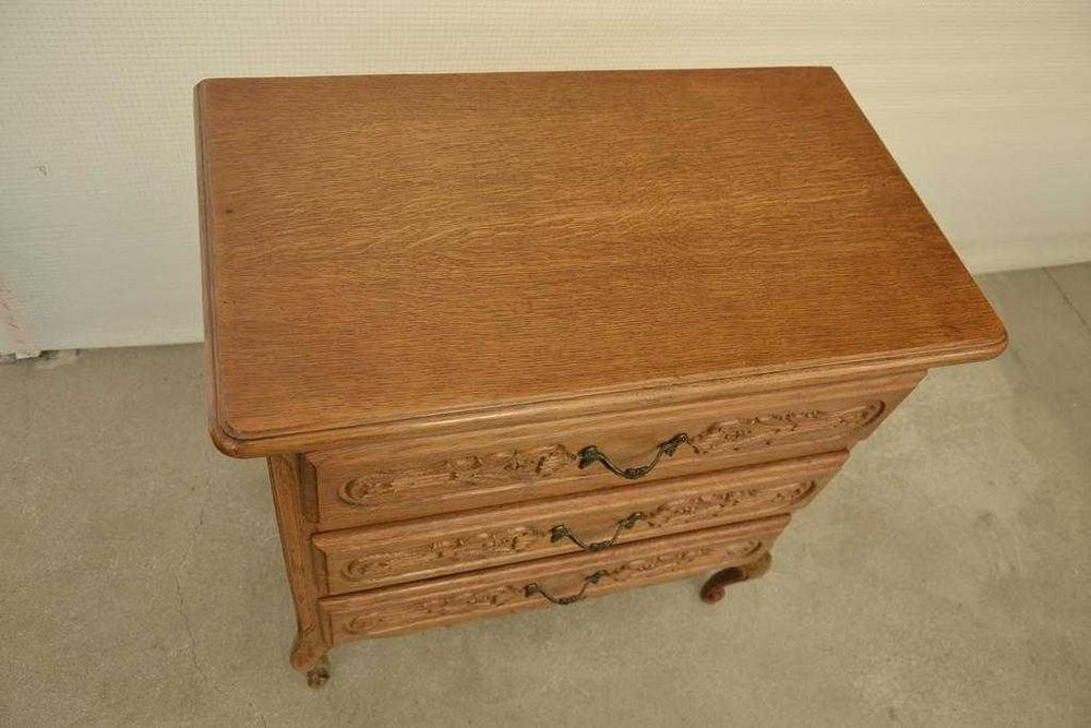 komoda ludwikowska z szufladami