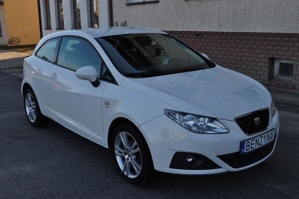 Seat Ibiza HATCHBACK 95000km benzynka ALU16 klima SERWIS