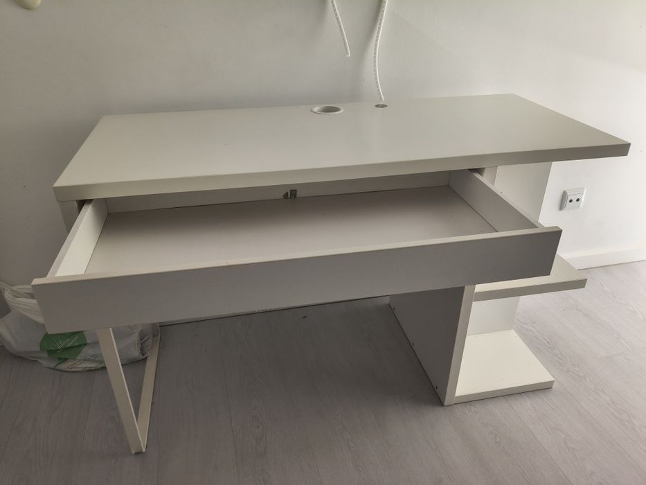 Secretaria IKEA Micke Branca