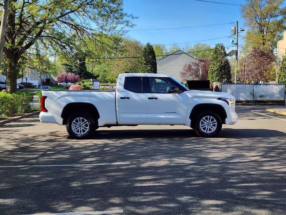 Toyota Tundra      2022