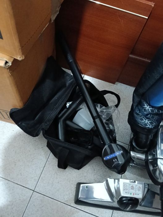 Kirby semi-nova ainda contém as embalagens originais