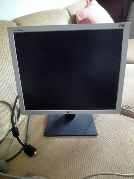 Monitor LG Flatron L1919S-SF (19") para PC, usado