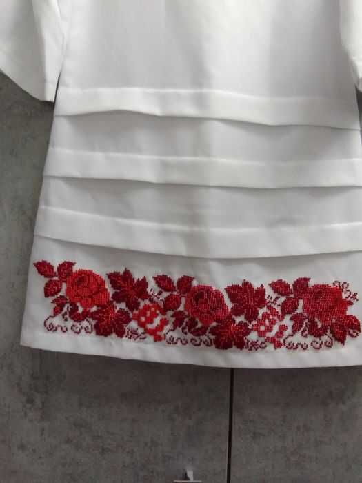 Плаття вишите бісером