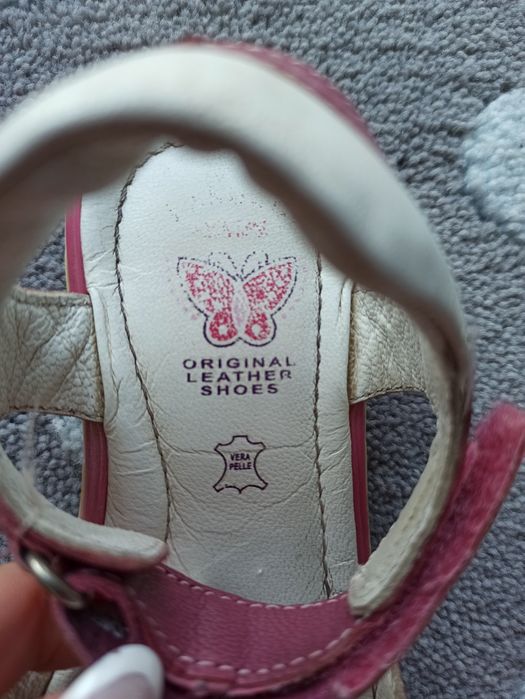Skórzane sandałki dla dziewczynki Lasocki Kids