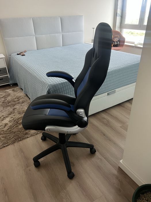 Cadeira gaming nova