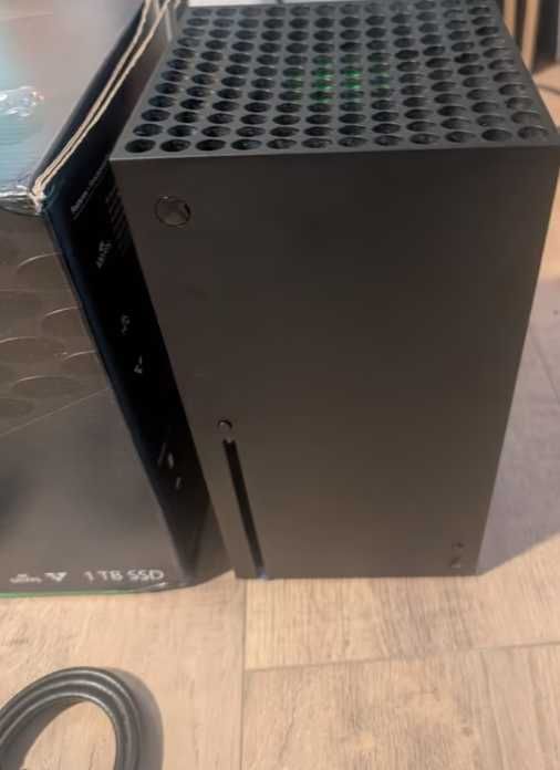 Xbox Series X 1tb na gwarancji