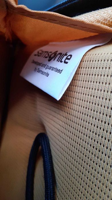 Mala almofadada portátil samsonite