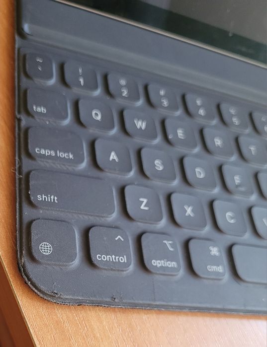ipad pro smart keyboard folio