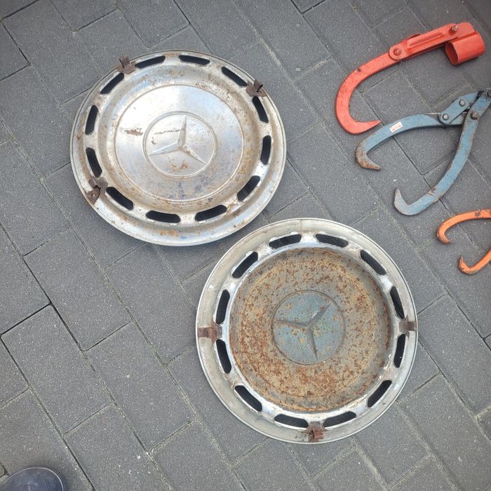 Kołpaki do starego Mercedesa